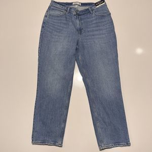 NWT Abercrombie Fitch 90s Straight Ultra High Rise Curve Jeans 32 /14 S
